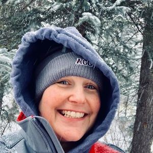 Meet your Posher, Dana